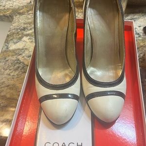 COACH CASSIA PUMPS HEELS Ivory/Brown Size 6.5